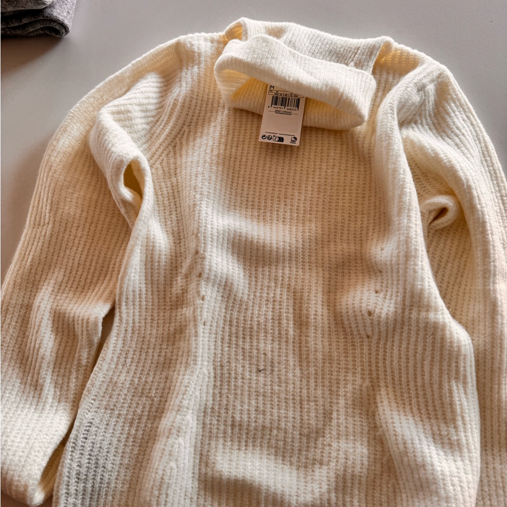 Mango Turtleneck